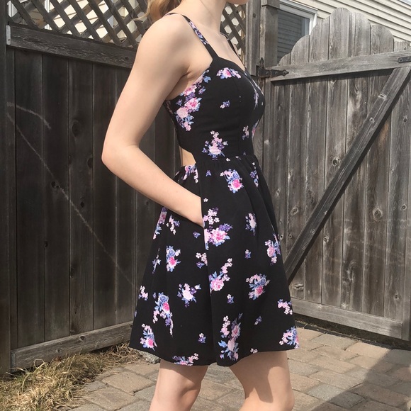 Floral summer dress from garage - Picture 2 of 5
